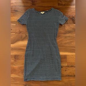 Piko 1988 T-shirt dress black and white stripes size L